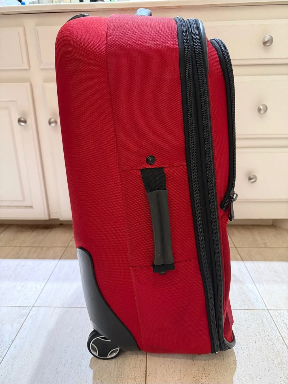 Tumi Tech Red Medium Expandable Checked Spinner Suitcase